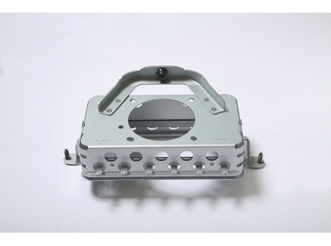 助手席エアーバックリテーナー　SECC　t=1.0　8点程度の構成部品の５面スポットを円滑に生産