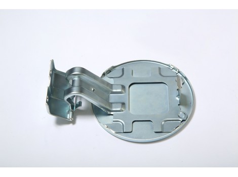 ヒューエルフィラドア　SGACC45/45  t=0.8　外装部品の面歪防止プレスと溶接、又、開閉多回使用での復元位置を確保