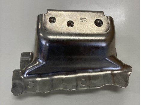 フューエルタンクマウントブラケット　SCGA270F-45 t＝1.6