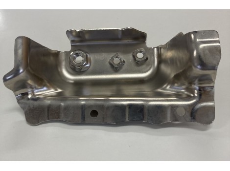 フューエルタンクマウントブラケット　SCGA270F-45 t＝1.6