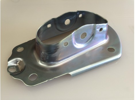 サスペンションアーム　SPHC　t＝2.3　ダブルウィッシュボーン用機能部品