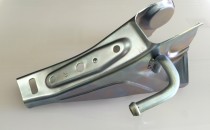 ロアアーム構成品　SECC・SECE　t＝1.4〜3.6　プレス加工1ライン工程完成形