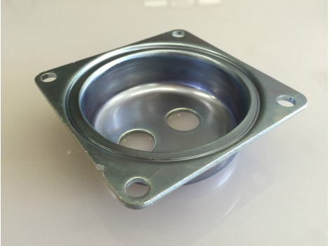 エアバック用ベース　590ハイテン相当材　t＝1.8〜2.4 　ハイテン材の高精度部品