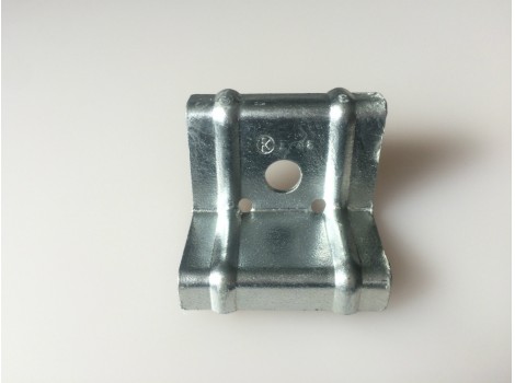 Solar module mounting bracket