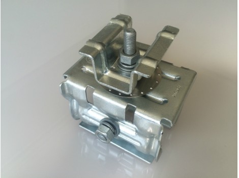 太陽電池取付金具　太陽光パネルをもっと安価に・早く・屋根に穴を開けずに取り付けたい