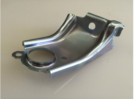 シートトラック　SPC590　t＝1.6㎜　ハイテン材の複雑形状でもワレヒケなく製作管理！