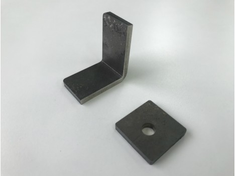 ハイマンガン鋼のプレス加工 リニアモーターカー向け（抜き曲げ）