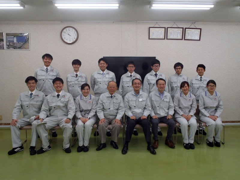 新入社員の入社式を行いました