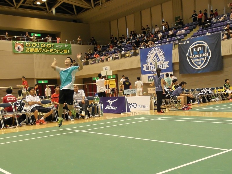 全日本実業団バドミントン山口大会の結果と写真