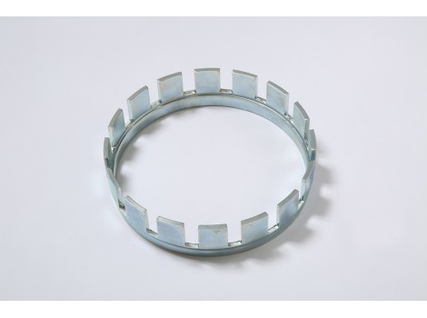 ハブコンバーター，フロント，アウタ　SPH440　t＝5.6  厚板の高精度絞り製品。