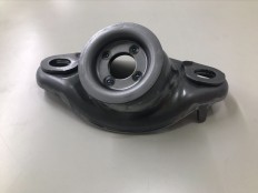 サスペンションサポート SPH440 t=3.4 厚板ハイテン材の絞り加工品