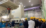 大学生の工場見学