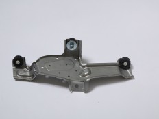 ブラケット　リヤワイパー（BRACKET RR WIPER）SPCE　t＝1.6　複雑形状製品 